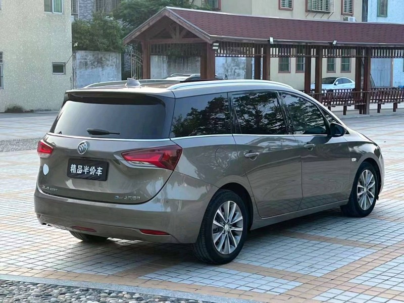 珠海21年别克GL65