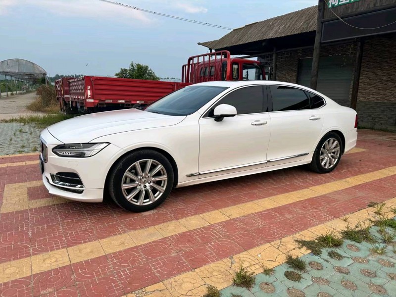 徐州20年沃尔沃S903