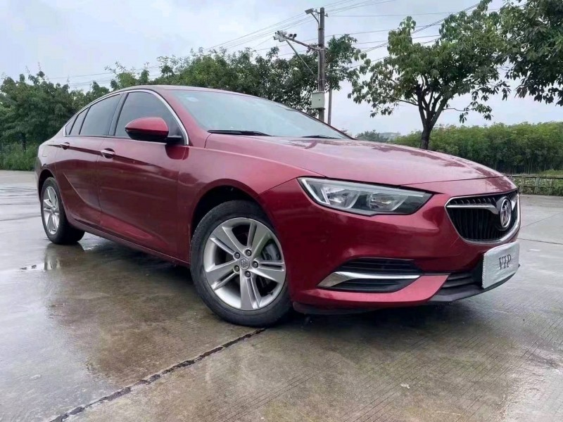 汕头19年别克君威2