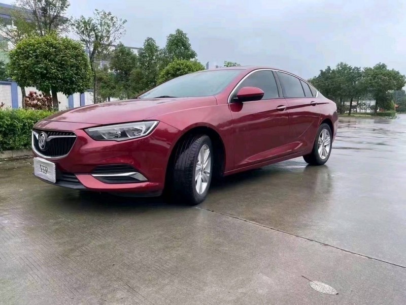 汕头19年别克君威3