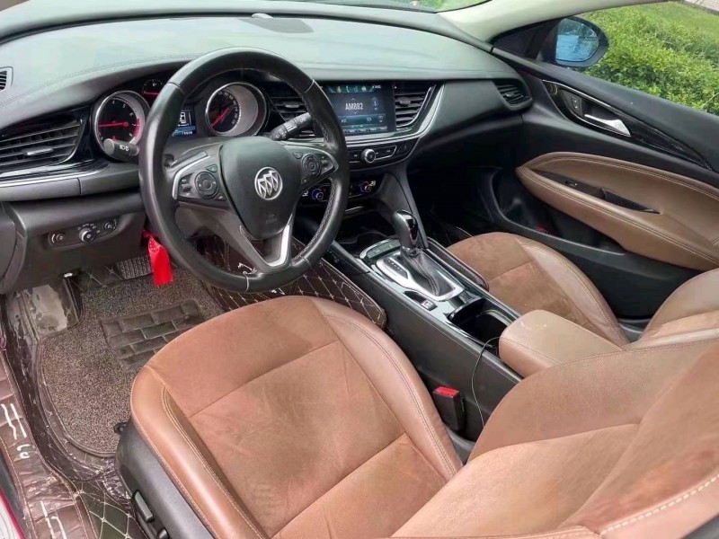 汕头19年别克君威5