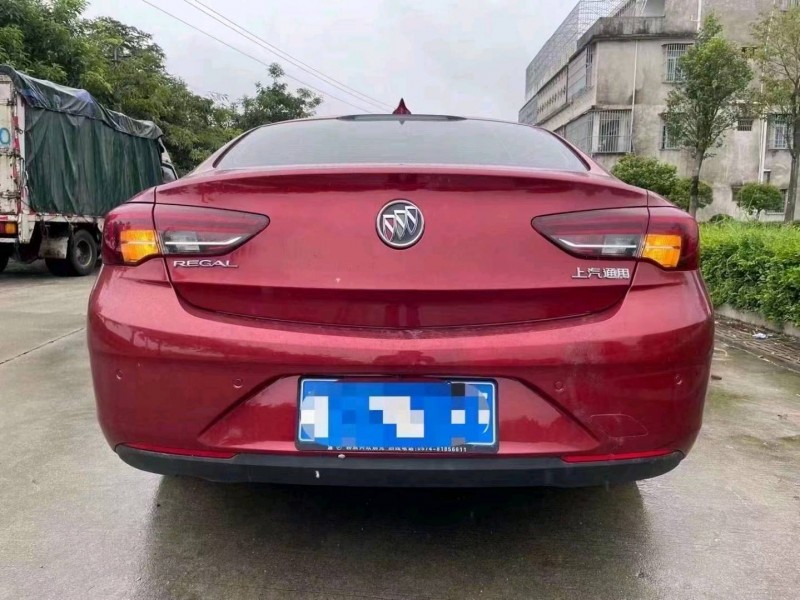 汕头19年别克君威6