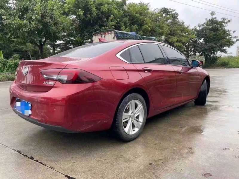 汕头19年别克君威9