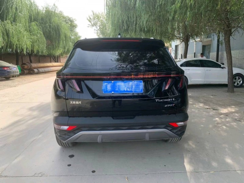 保定23年现代途胜9