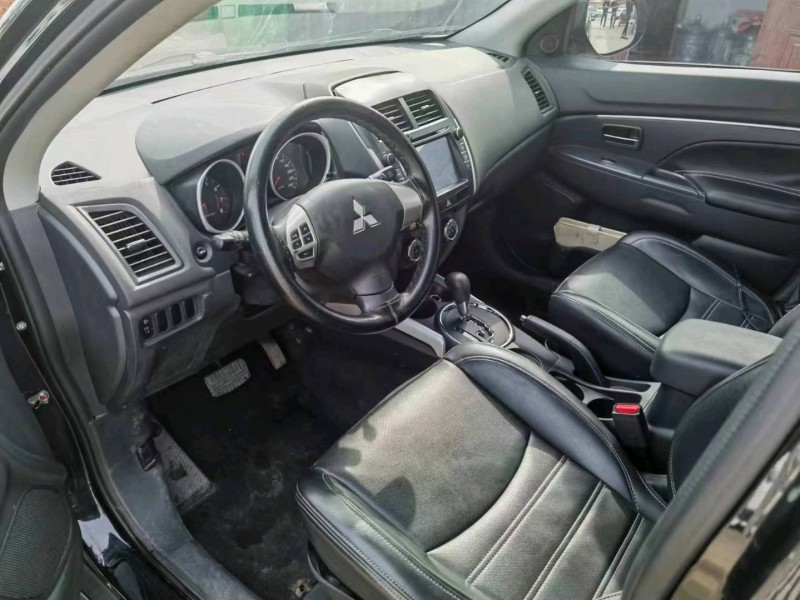 保定16年三菱劲炫6