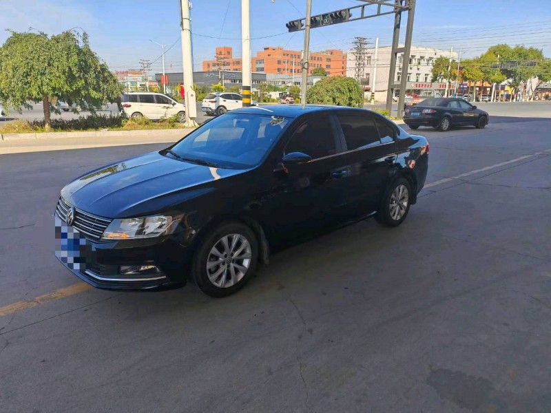 保定17年大众朗逸2