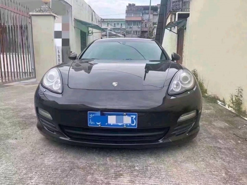 嘉兴12年保时捷帕拉梅拉1