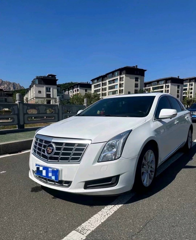 东营16年凯迪拉克XTS3