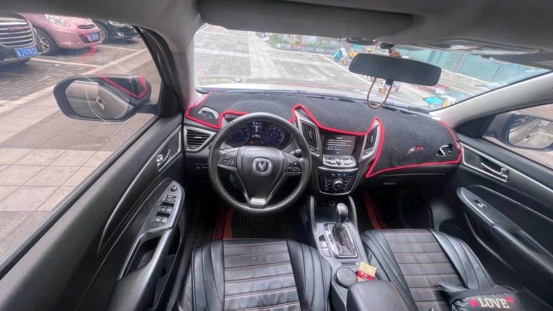 嘉兴16年长安汽车CS756