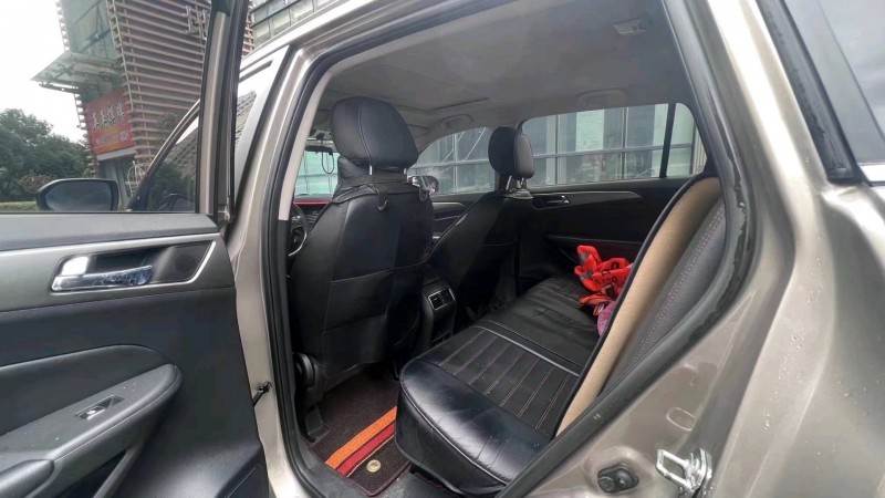 嘉兴16年长安汽车CS758