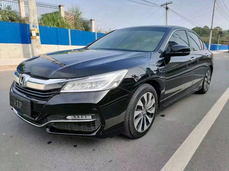 衡阳18年本田雅阁5