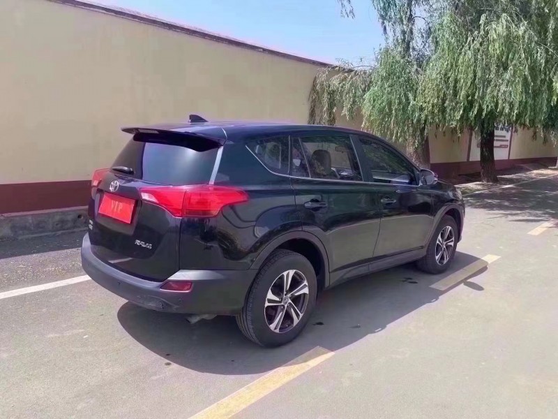 青岛16年丰田RAV4荣放5