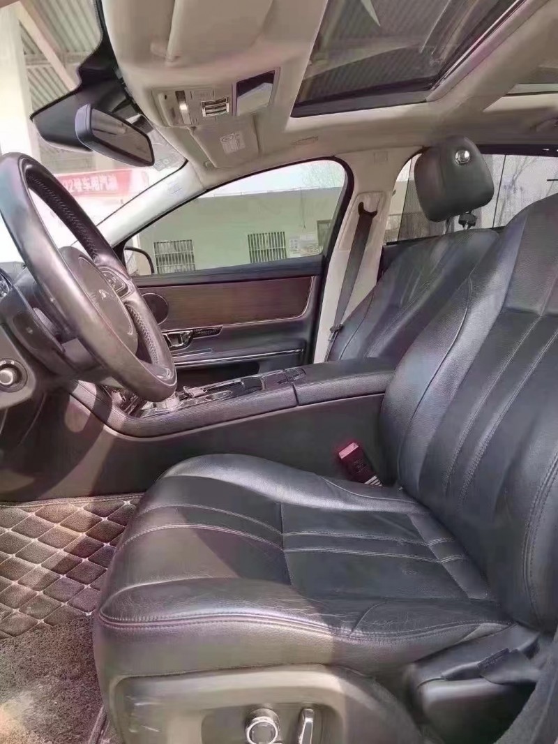 济宁17年捷豹XEL6