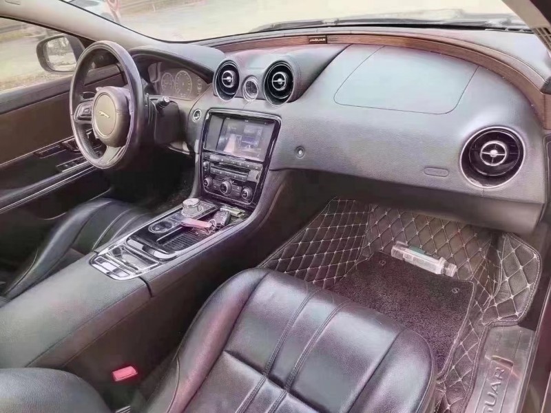 济宁17年捷豹XEL7