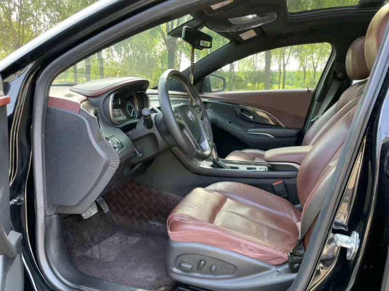 枣庄13年别克君越8