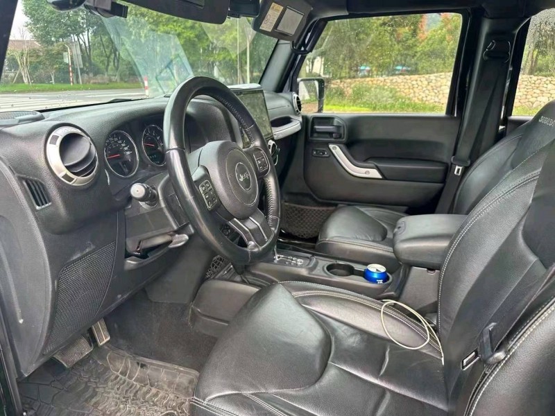 嘉兴17年Jeep牧马人5