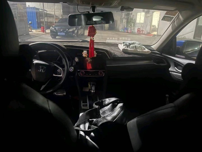 珠海17年本田思域2