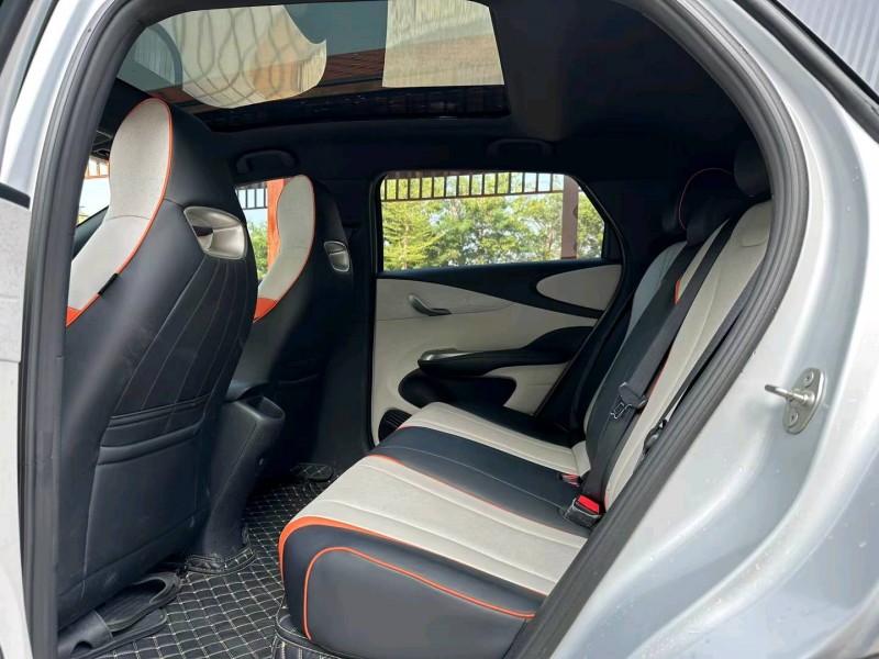 深圳22年比亚迪海豚5