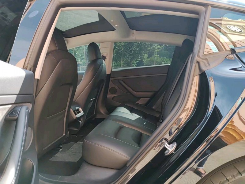 汕頭22年特斯拉MODEL 35