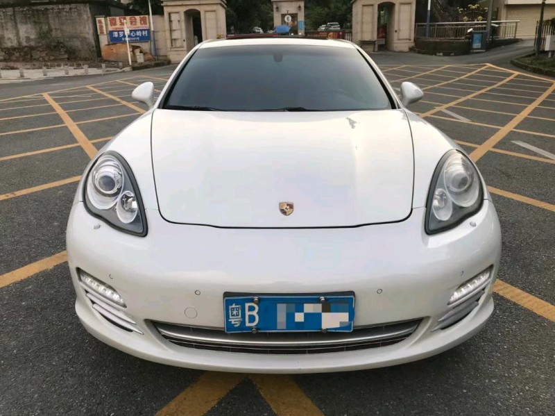 深圳13年保时捷帕拉梅拉1