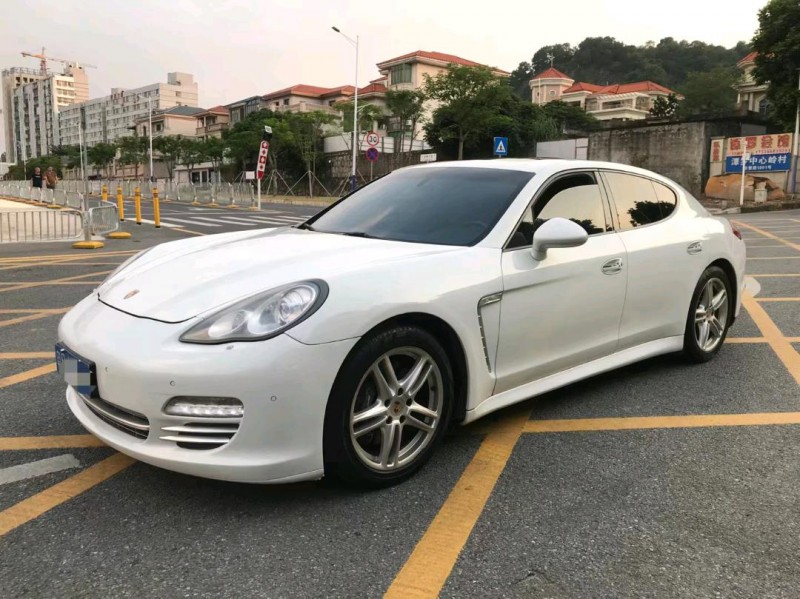 深圳13年保时捷帕拉梅拉6