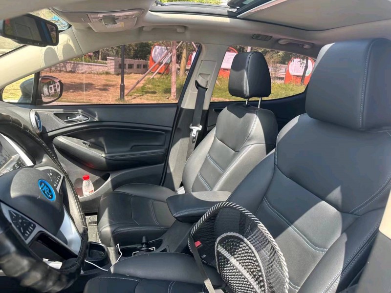 珠海19年比亚迪元2