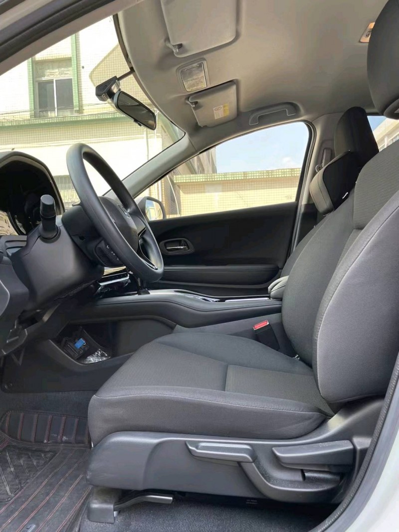 珠海21年本田缤智8