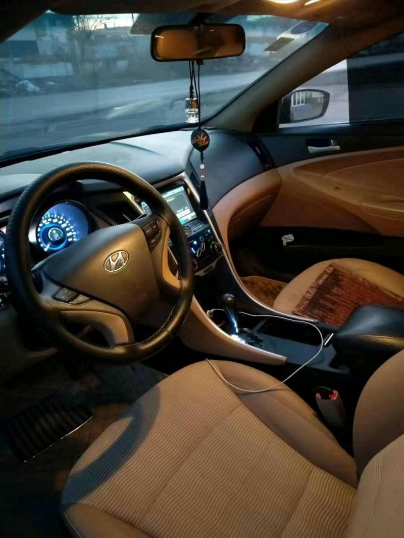 邯郸13年现代索纳塔八4