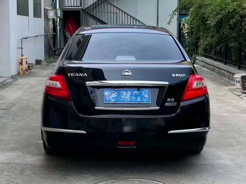 青岛09年日产天籁6