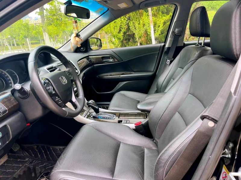 烟台15年本田雅阁5