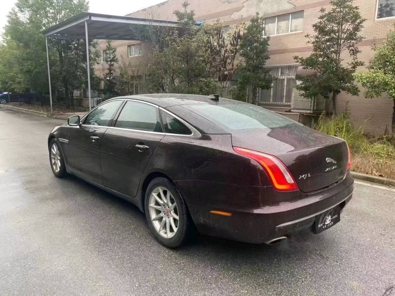 襄陽16年捷豹XJL7