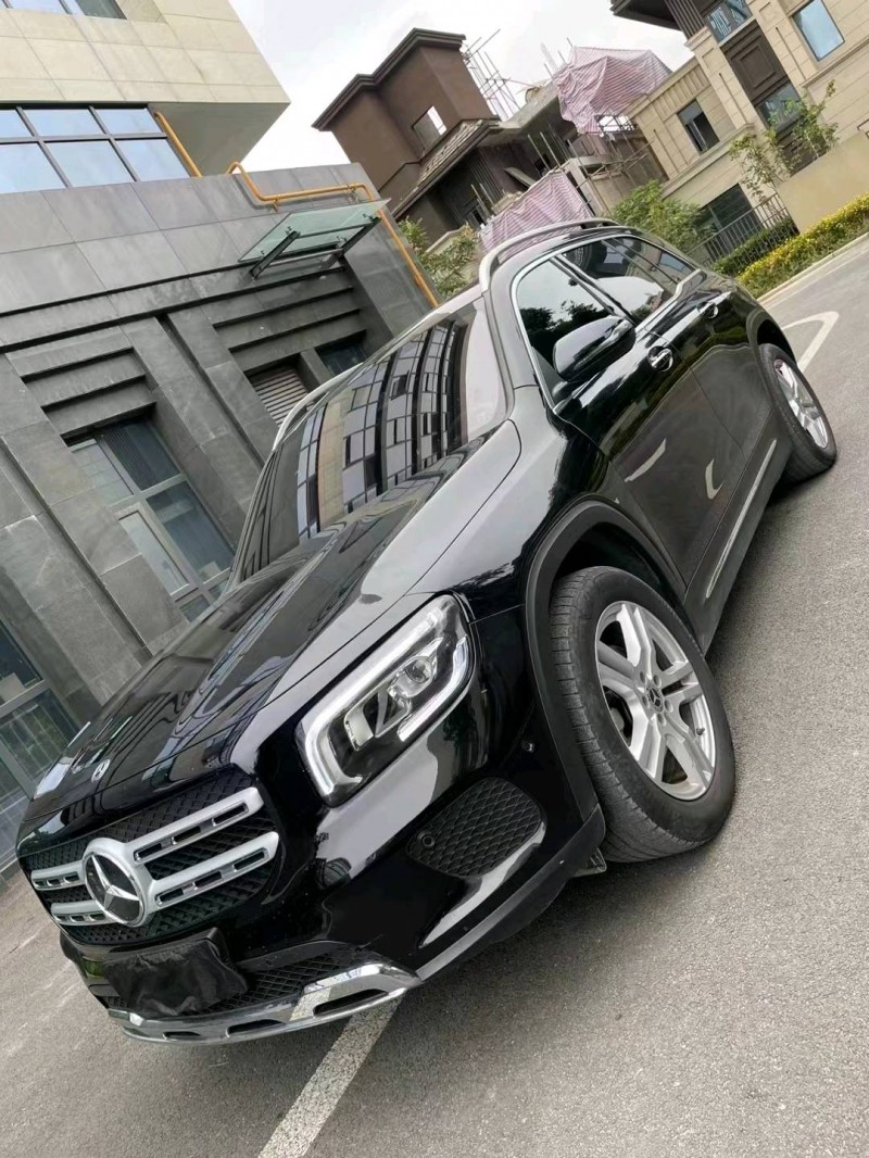 成都20年奔驰GLB2