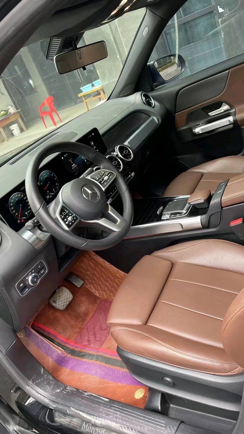 成都20年奔驰GLB5