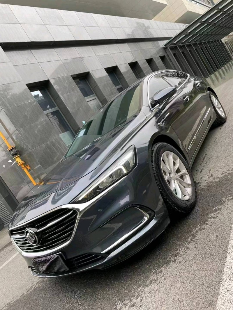 成都21年别克君越2