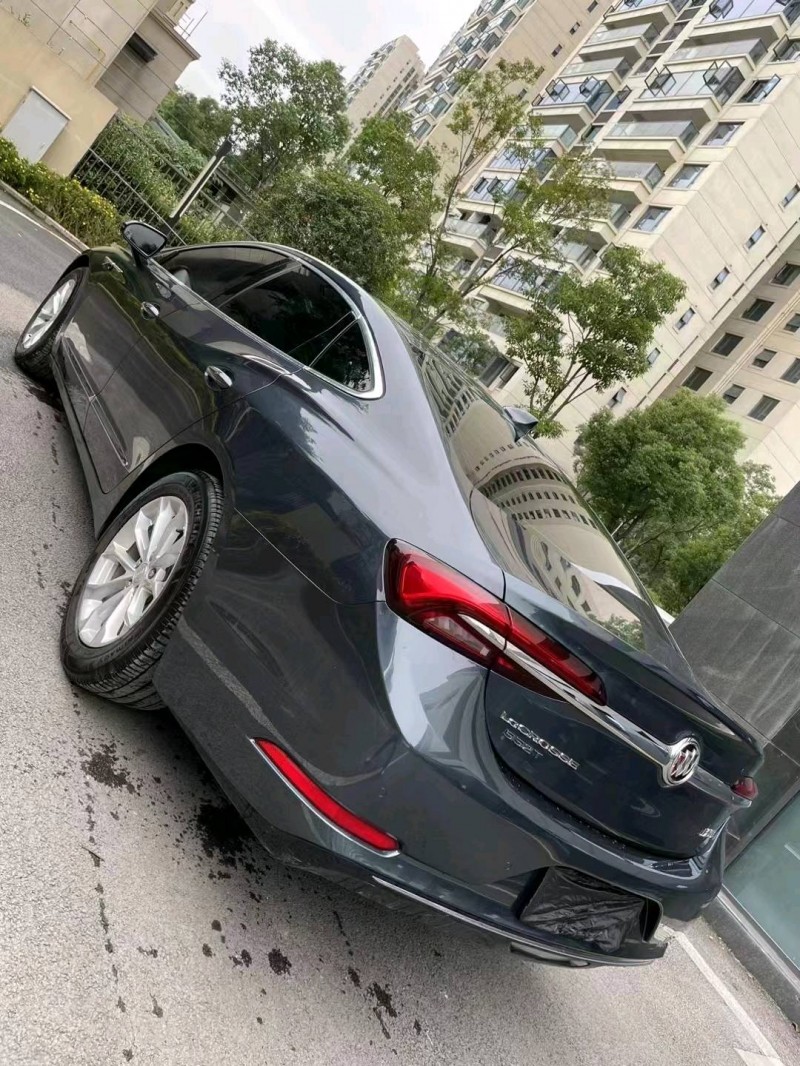 成都21年别克君越6