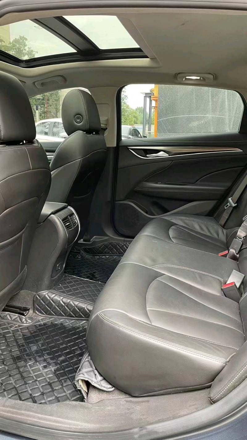 成都21年别克君越7