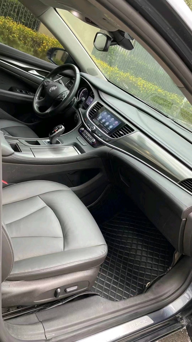 成都21年别克君越8