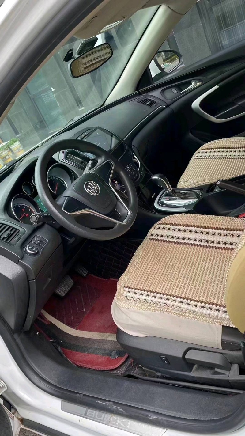 成都16年别克君越5