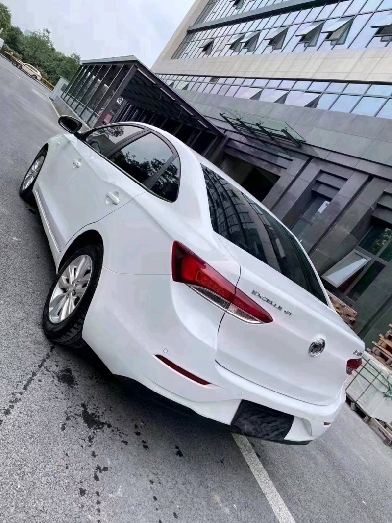 成都22年别克英朗6