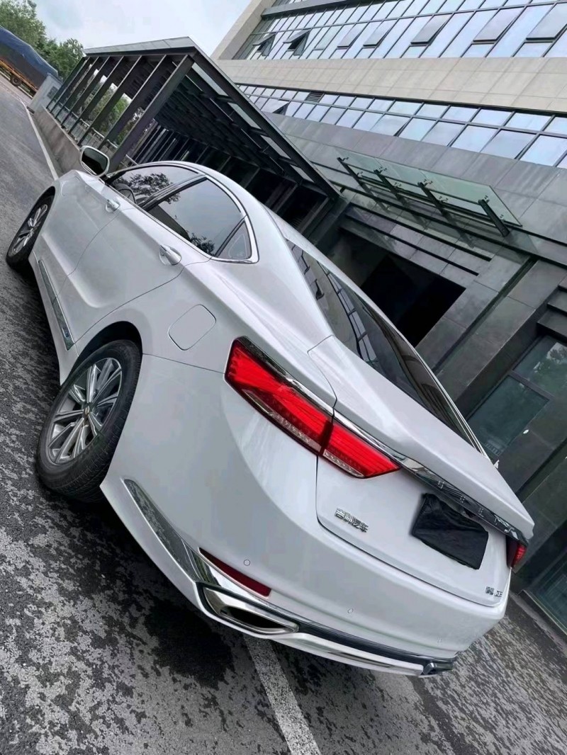 成都20年吉利博瑞6