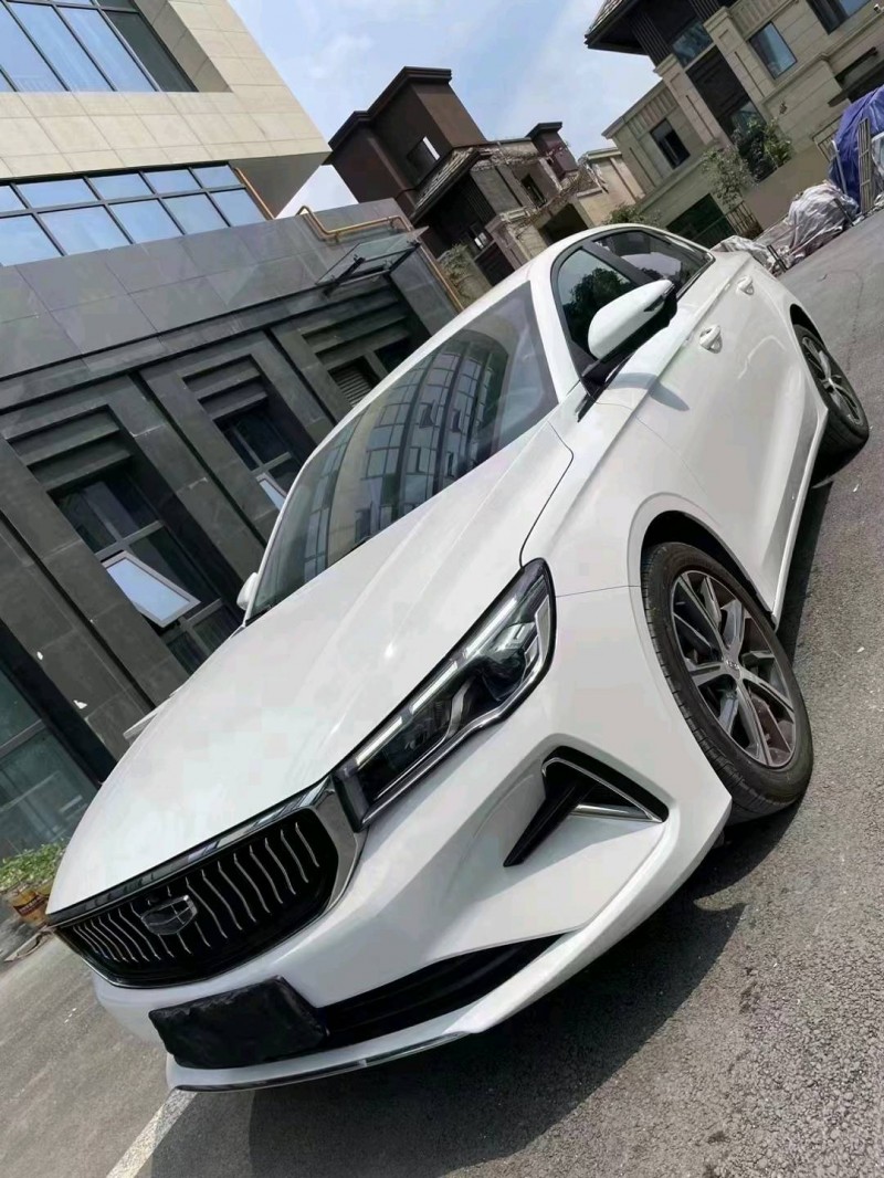 成都22年吉利帝豪2