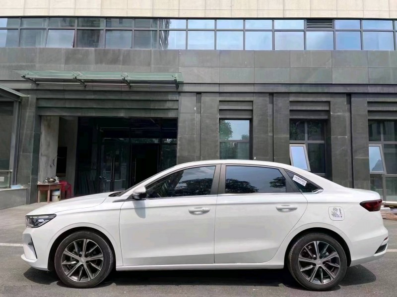 成都22年吉利帝豪3