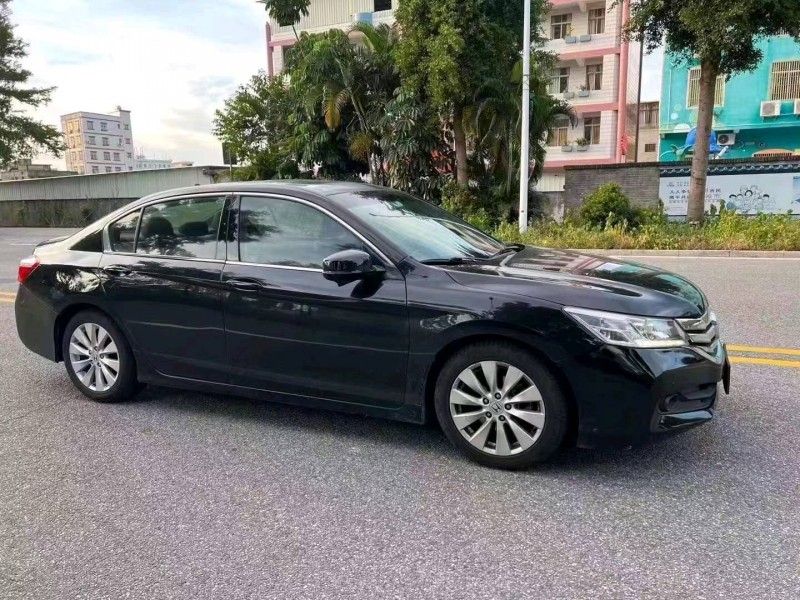 汕头15年本田雅阁2