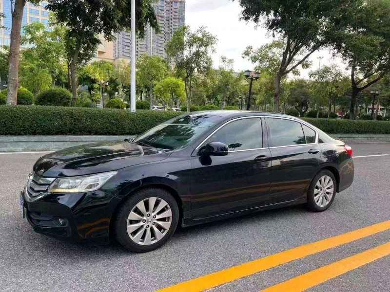 汕头15年本田雅阁3