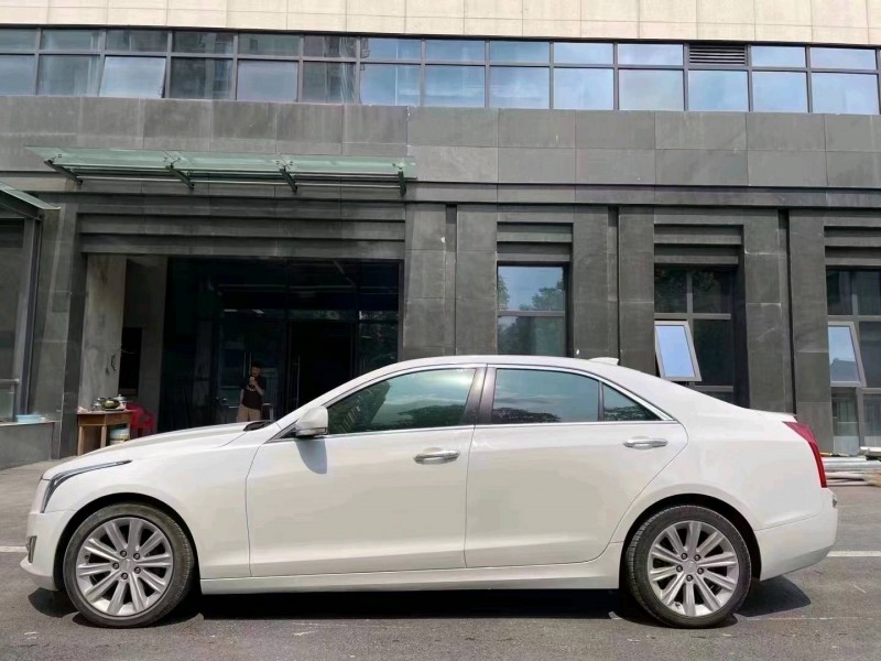 成都19年凯迪拉克ATS3