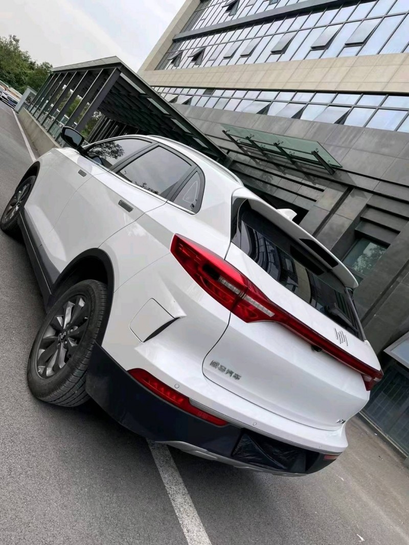 成都21年威马汽车EX-54