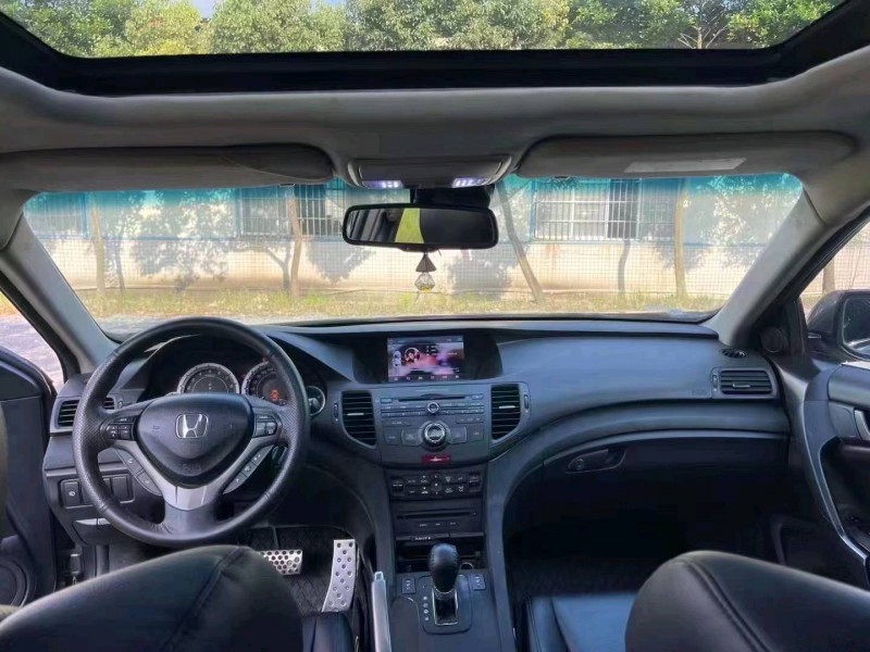 汕头11年本田思铂睿8