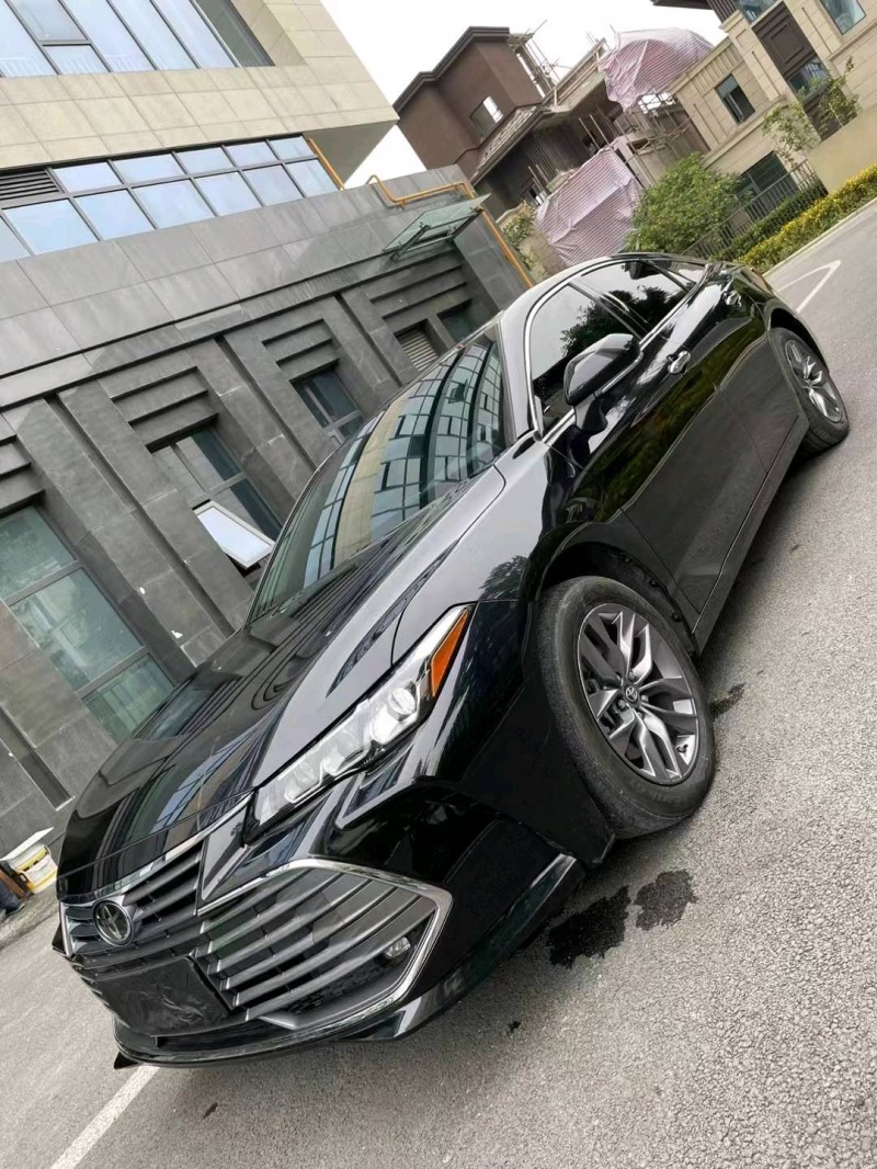 成都21年丰田亚洲龙2