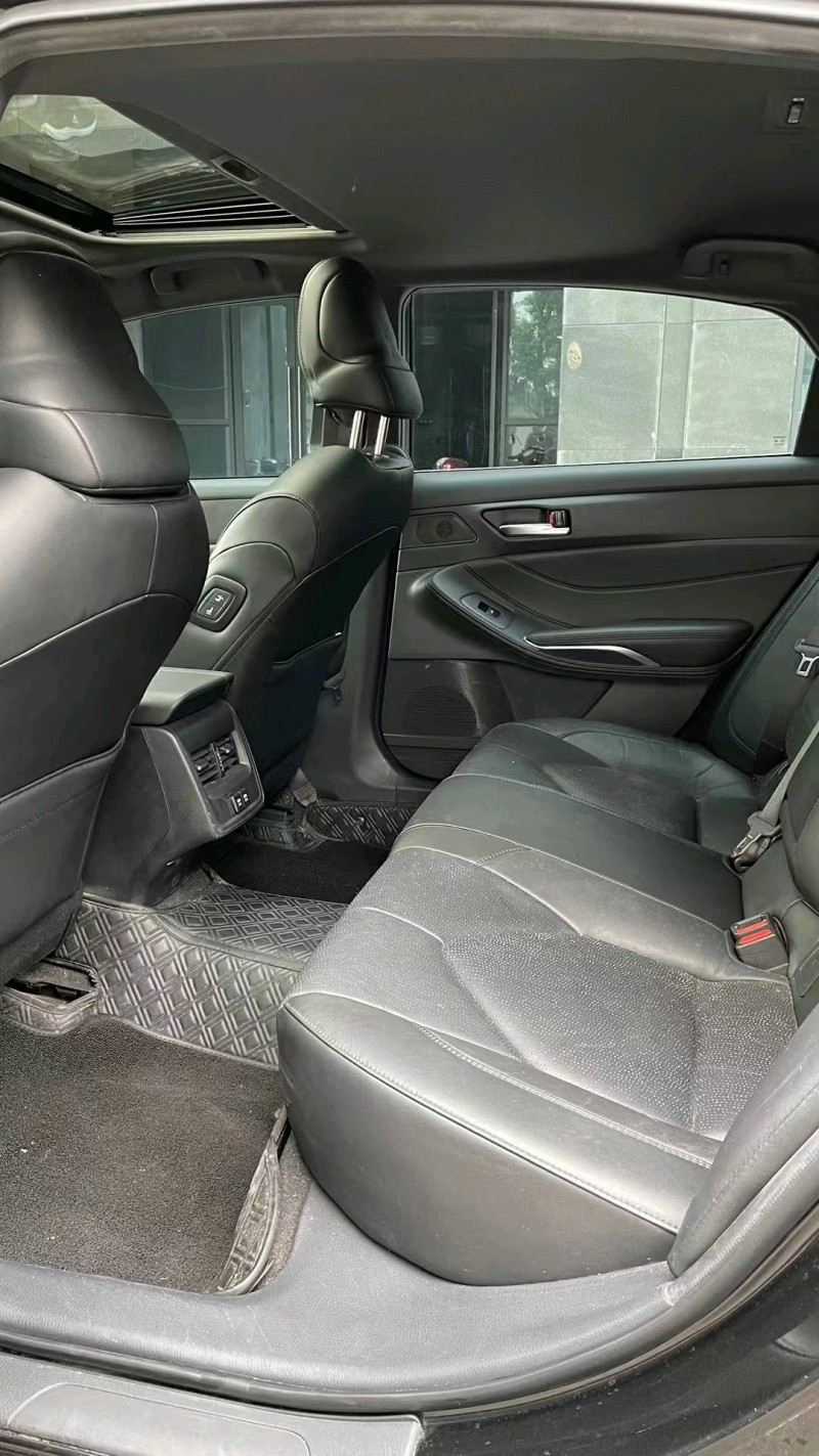 成都21年丰田亚洲龙4