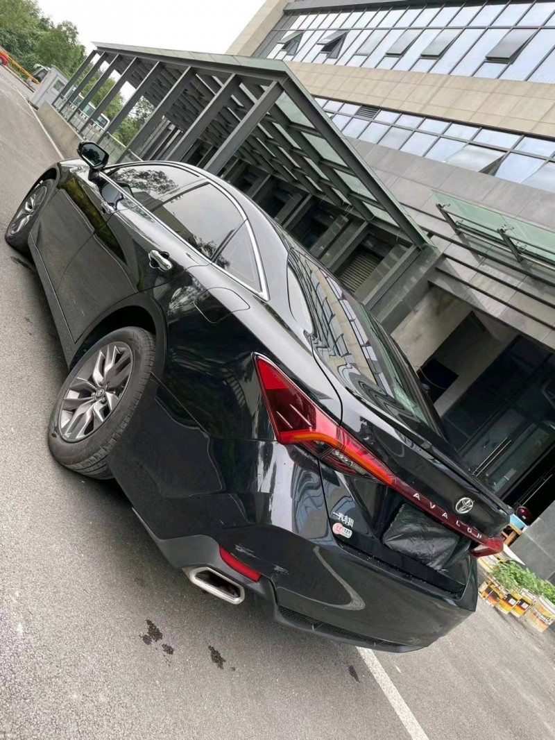 成都21年丰田亚洲龙7